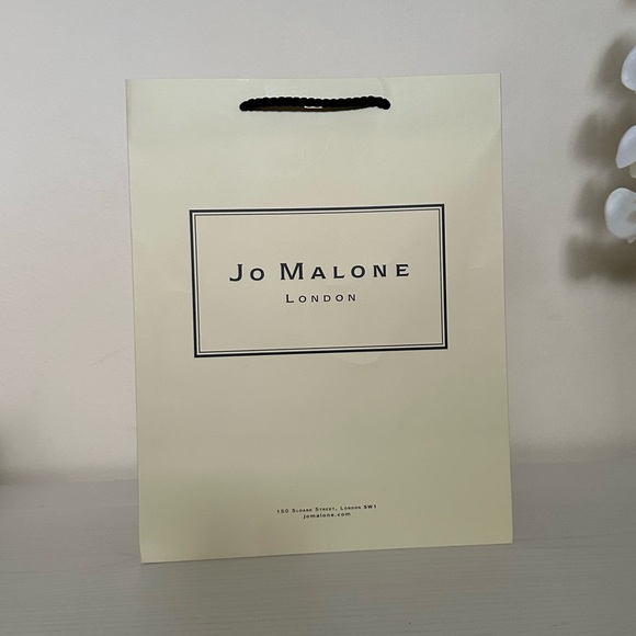 Jo Malone EMPTY (2) Diffuser Gift Boxes and (1) Medium Gift Bag - Picture 5 of 8
